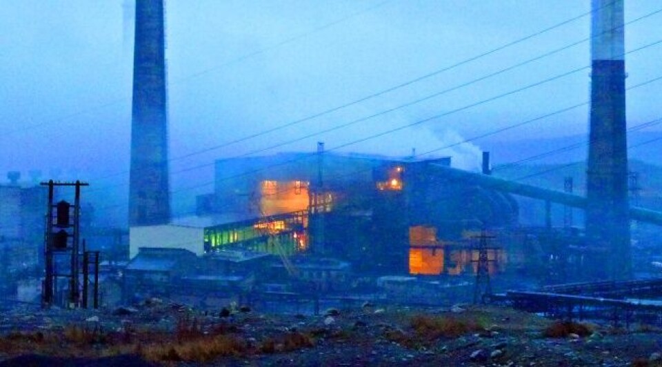 Pollution comes out of walls and roofs of the smelter. Photo: Thomas Nilsen