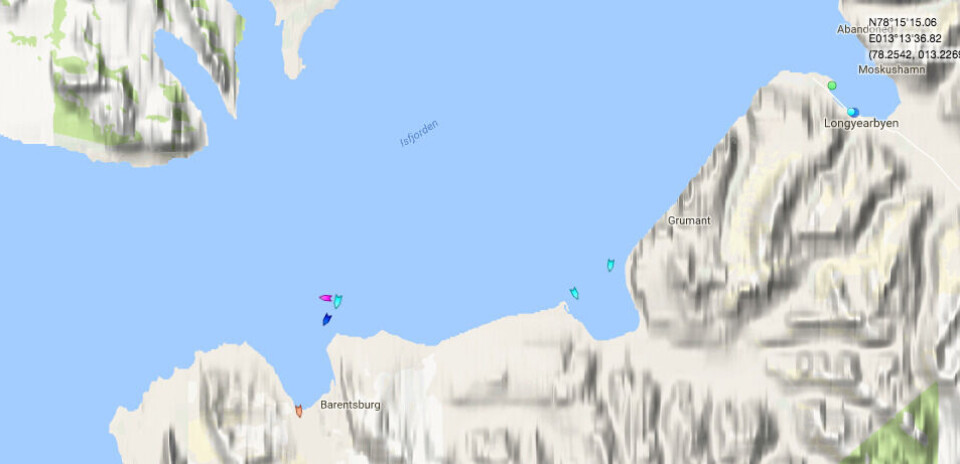 This screen shot of Isfjorden from MarineTraffic.com at 17.50 Norwegian time shows that there are three vessels in the area of the crash, among them “Polarsyssel”.