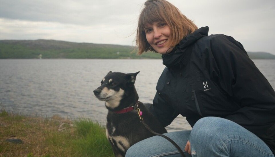 Hannah arrived in Kirkenes with her dog Myren. Photo: Elizaveta Vereykina