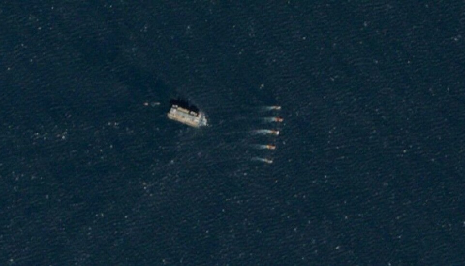 Five tugs tow the 640,000 ton structure through the Barents Sea. Photo: Copernicus Dataspace