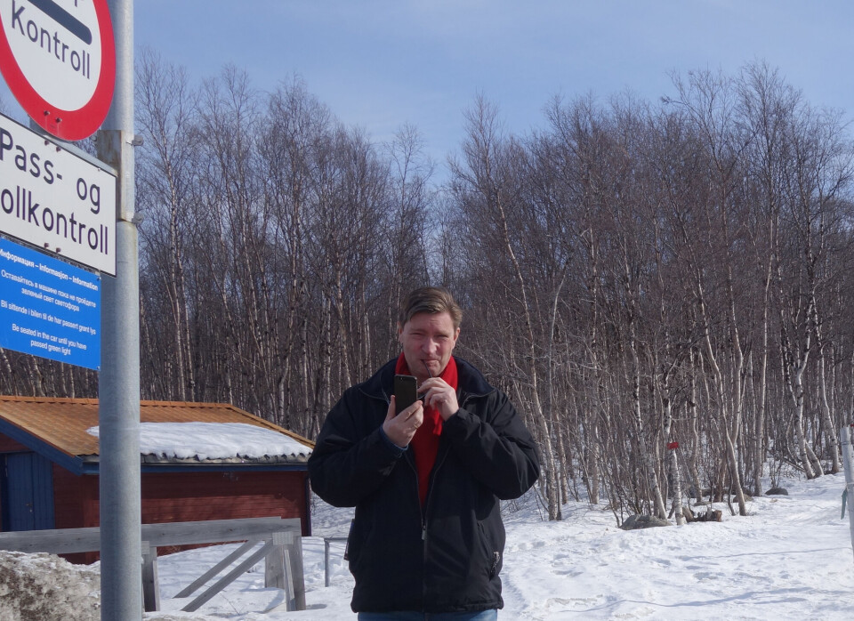 Member of Parliament Christian Tybring-Gjedde during a visit to border crossing point Storskog in 2016. Photo: Atle Staalesen