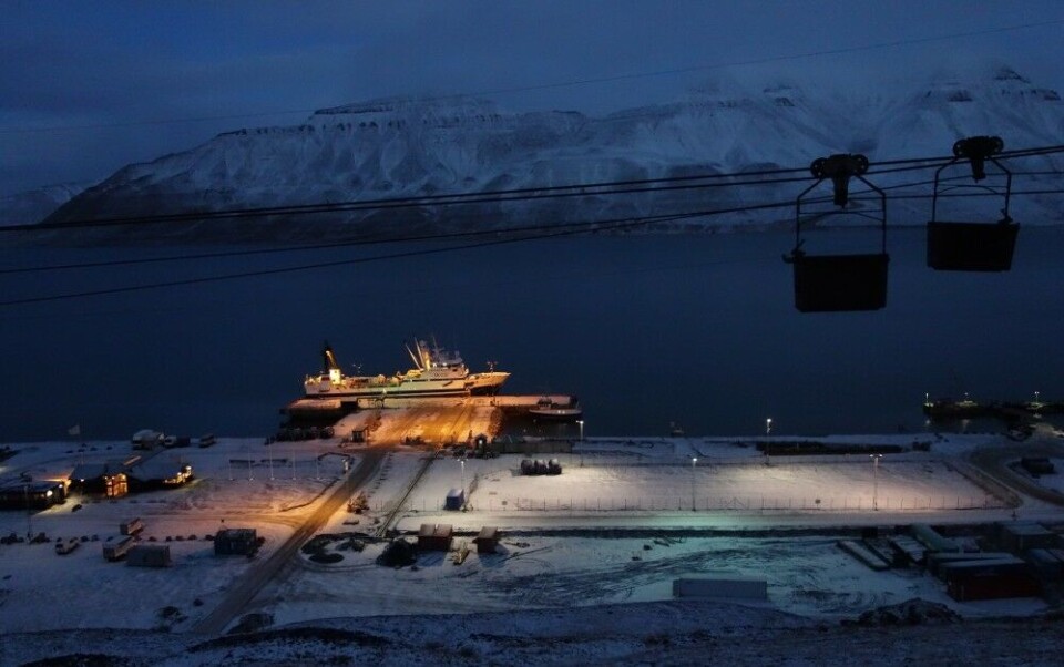 Russian research ship 'Vitus Bering' in Longyearbyen, Svalbard. Photo: Bjørn Frantzen