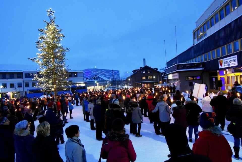 Some 450 people took part in the support rally for Frode Berg on the central square in Kirkenes. Click on photo to see more. Photo: Thomas Nilsen
