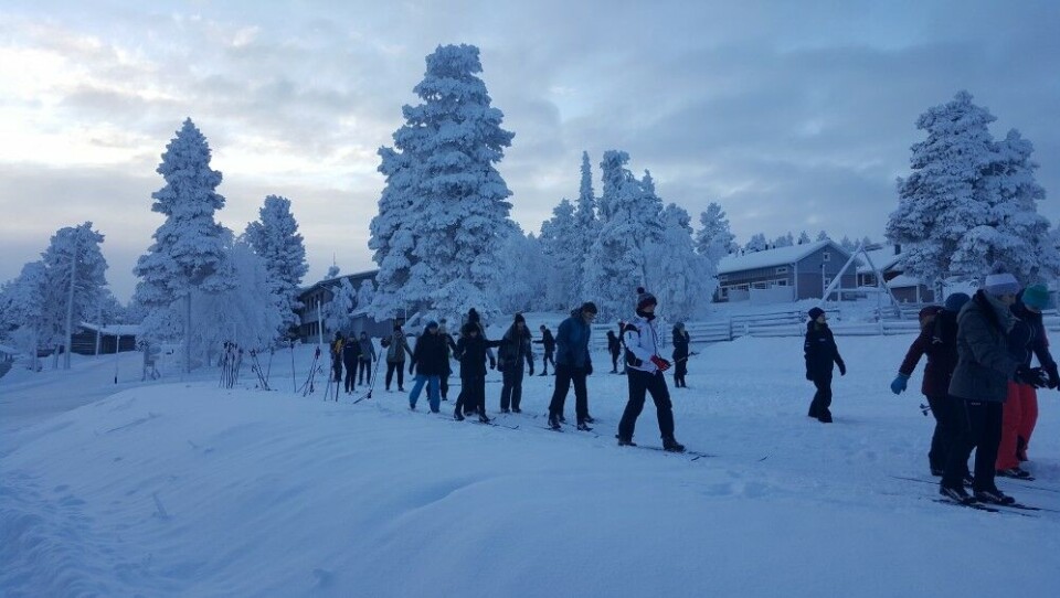 First time skiers at the tourist resort Saariselkä in northern Finland. Photo: Thomas Nilsen