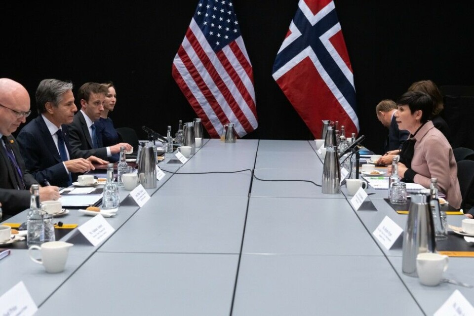 Госсекретарь США на двусторонних переговорах с министром иностранных дел Норвегии Ине Эриксен Сёрейде. Фото: Рон Пшисуча / Госдепартамент США