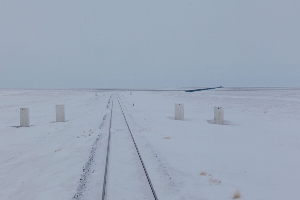 With train across the Yamal tundra. Photo: Gazprom.ru
