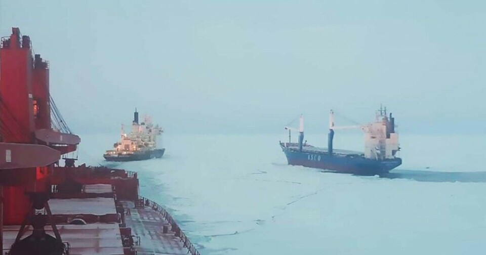 Finnish bulk carrier Kumpola escorted through the East Siberian Sea. Photo: ESL Shipping