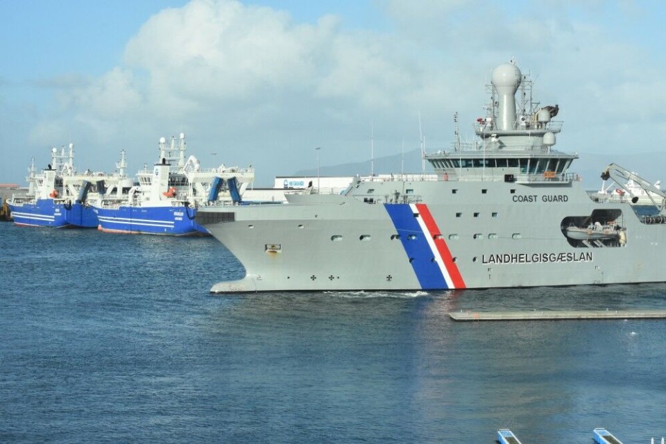 Icelandic Coast Guard vessel “Tor” and fishing vessels in the port of Reykjavik. Photo: Thomas Nilsen