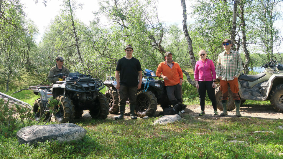 Research team in Näätämö River - from left, Skolt Sámi researcher Jouni Moshnikoff, Snow Change researcher Lauri Hämäläinen, Skolt Sámi co-researcher Juha Feodoroff, researchers Emilia Uurarasjärvi and Tuomi Soininen. Photo: Tero Mustonen