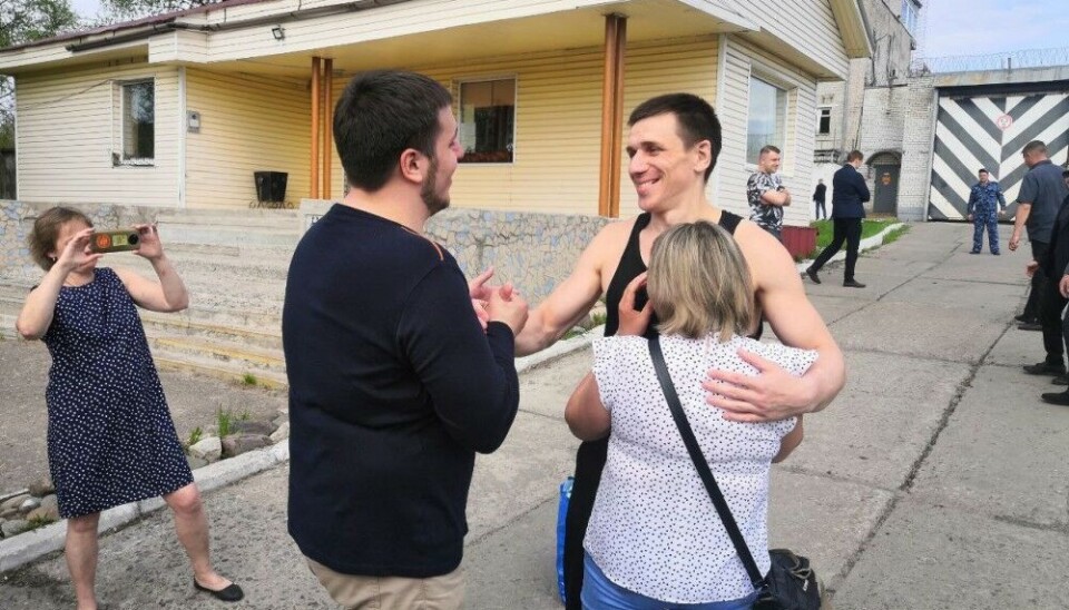 Andrei Borovikov meets his family and friends right after prison.