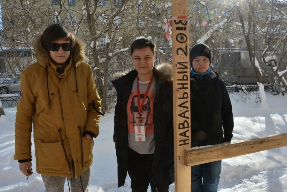 Violeta Grudina (center) heads Aleksey Navalny's office in Murmansk and has a big number of volunteers. Photo: Atle Staalesen