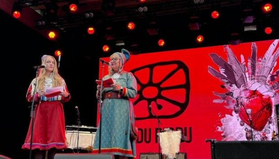 Sajje Solbakk, chief of the festival, and Bente Skovang, director of the board, said in their opening speech that the fight for the Sámi People’s rights to practice their culture continues. Photo: Olesia Krivtsova