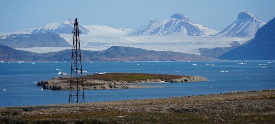 Warming climate changing CO2 balance in northern ecosystems