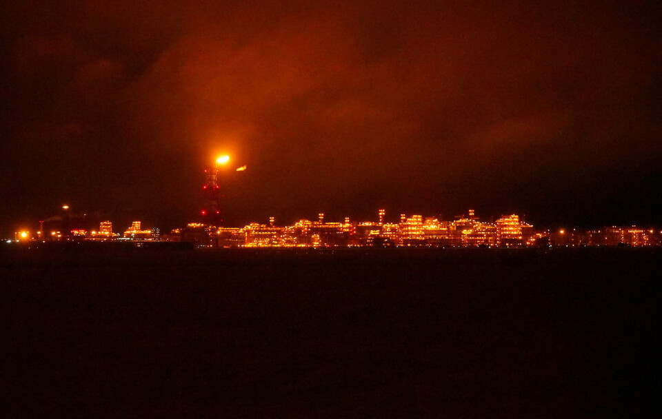 Gas flare at processing plant in Sabetta. Photo: Atle Staalesen