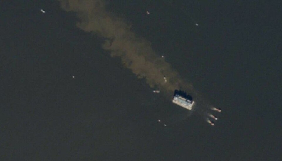 The Arctic LNG 2 floating production platform on the 16th of August approached the port of Utrenny. Image: Senitel-2 satellite