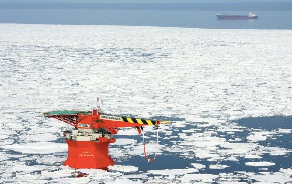 «Лукойл» отправляет миллионы тонн нефти с Варандейского терминала в Печорском море. Нефть доставляется в Мурманск, где перегружается и экспортируется на международные рынки.