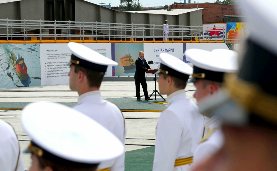 Putin presents new multi-puroose ice-class support vessels at the Zvezda yard. Photo: Kremlin.ru