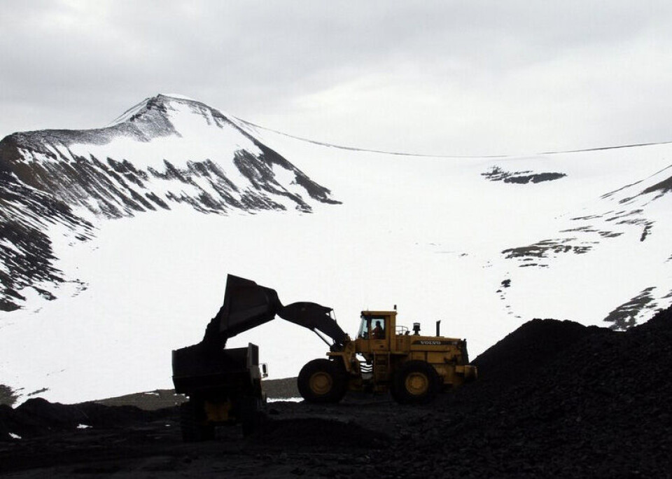 Svalbard coal mining. Photo: Thomas Nilsen