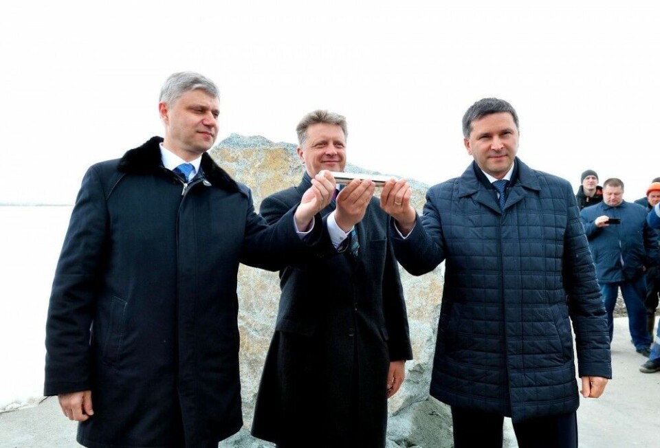 Regional head of Yamal-Nenets administration Dmitry Kobylkin (right), Transport Minister Maksim Sokolov and Head of Russian Railways Oleg Belozyerov officially launch the Northern Latitudinal Passage project. Photo: Yamal-Nenets government