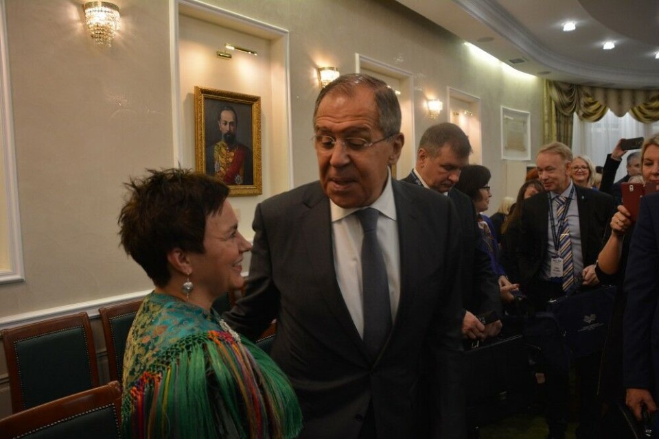 Ragnhild Vassvik and Russian Foreign Minister Sergey Lavrov met during the Barents Council summit in Arkhangelsk 2017. Photo: Atle Staalesen
