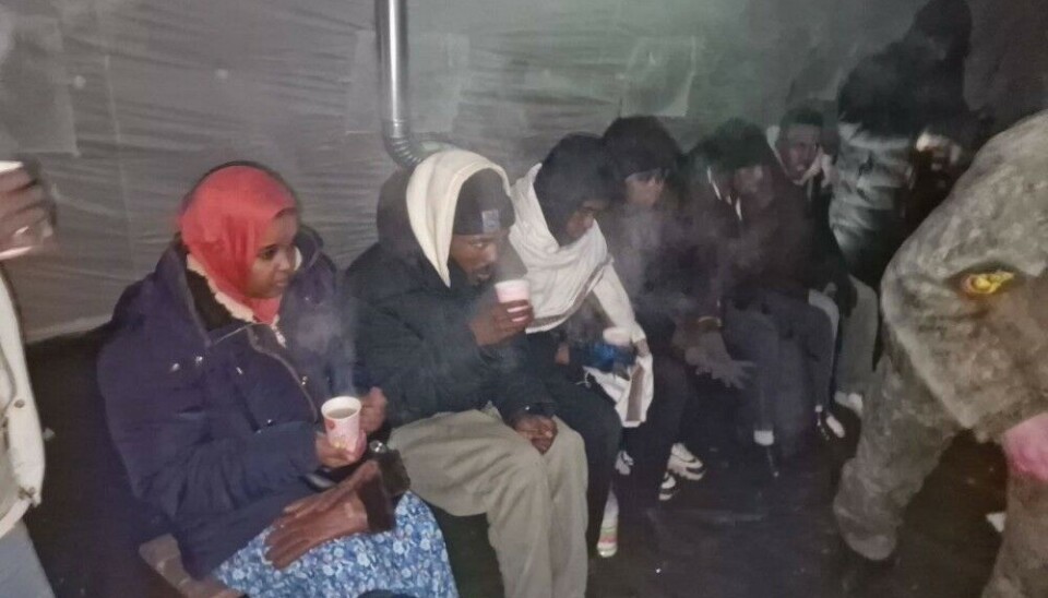 Migrants given food and warm drinks by Russian FSB border guards. Photo: Telegram channel of Andrei Chibis