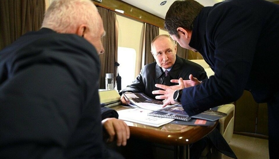 Vladimir Putin in late July paid a visit to Murmansk where he met with regional governor Andrei Chibis (right) and Presidential Aide for Northwest Russia Aleksandr Gutsan. Photo: kremlin.ru