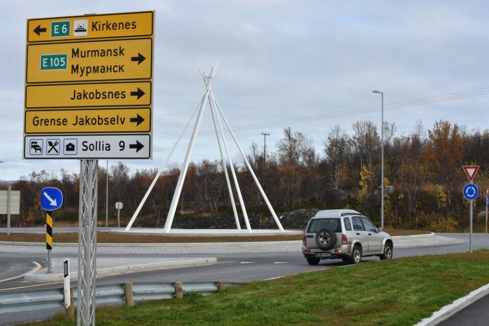 A new roundabout is built where E105 meets E6 at Hesseng outside Kirkenes. Photo: Thomas Nilsen