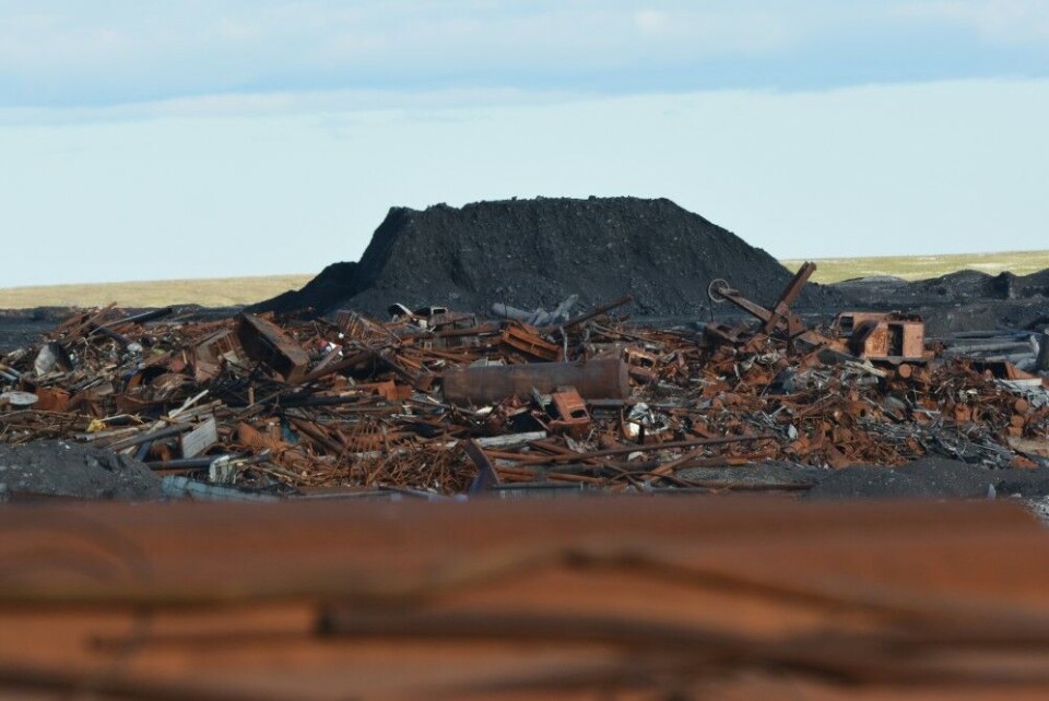 Scrap metal in the Russian Arctic. Photo: Thomas Nilsen