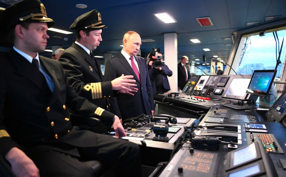 Владимир Путин на борту «Виктора Черномырдина». Фото: Kremlin.ru