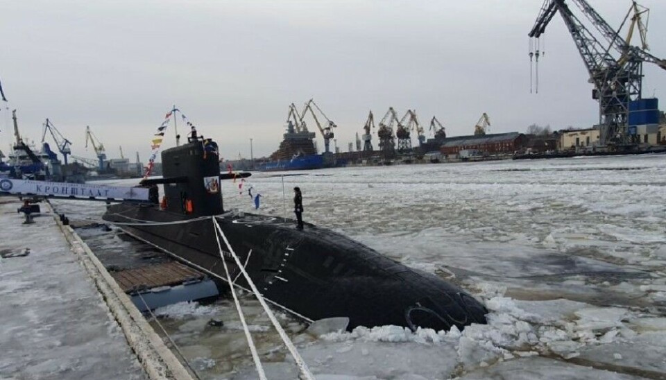 «Кронштадт» у набережной «Адмиралтейских верфей» в Санкт-Петербурге. Фото: mil.ru