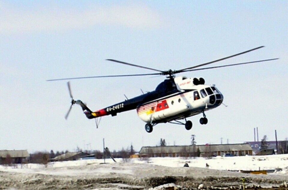 Helicopter on Nenets tundra. Photo: Thomas Nilsen