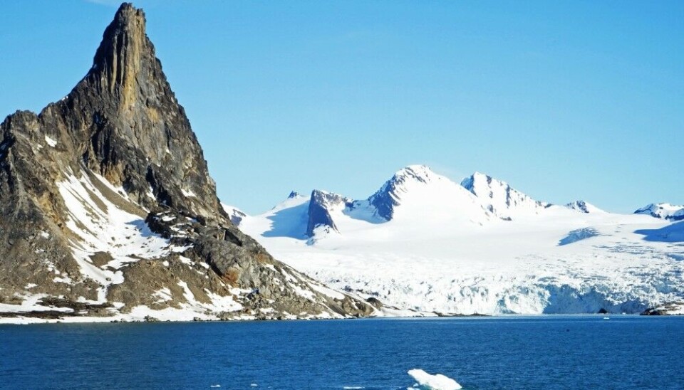 Spectacular glacier and mountain summit at Sør-Spitsbergen national park, Svalbard. Photo: Thomas Nilsen