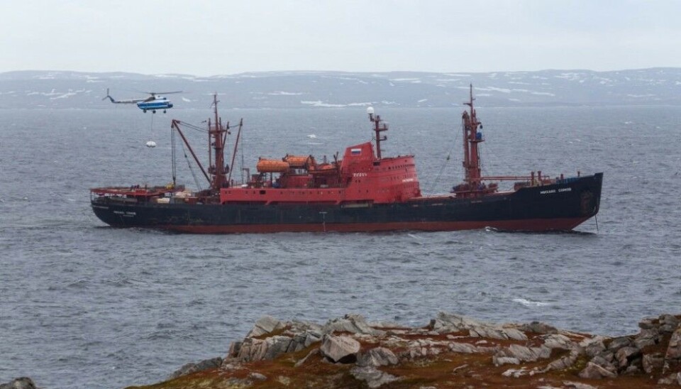 The 'Mikhail Somov' is every summer delivering goods to research bases along Russia's Arctic coast. Photo: sevmeteo.ru