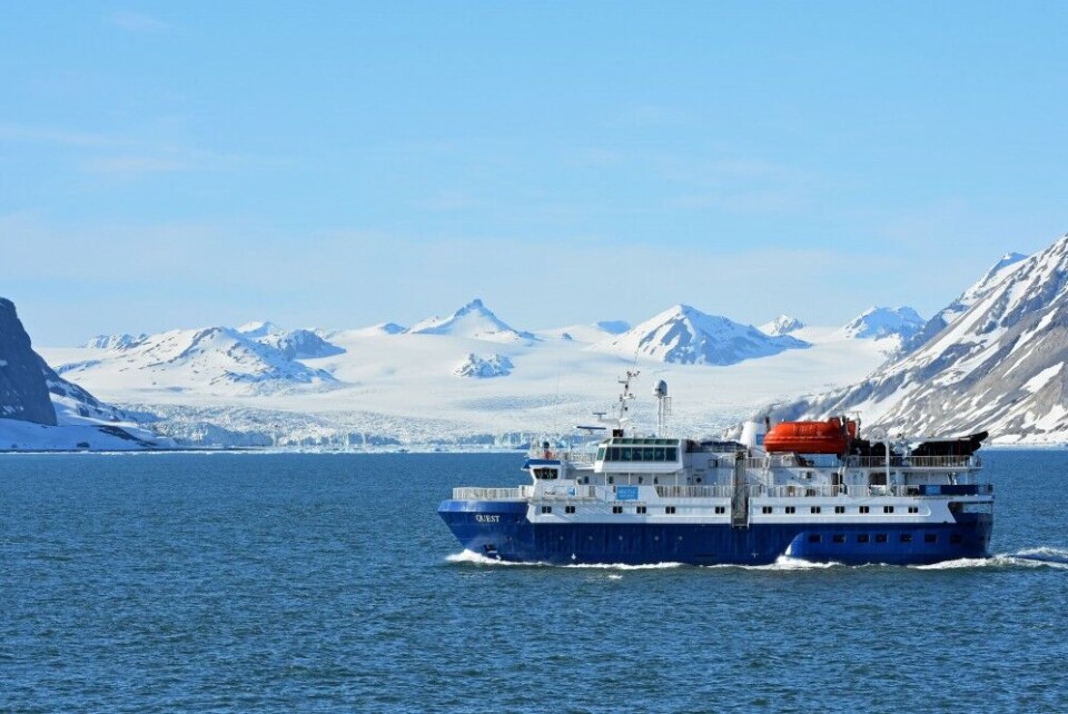 A tourist vessel sailing in Hornsund, South-Spitsbergen national park at Svalbard in 2019. Photo: Thomas Nilsen
