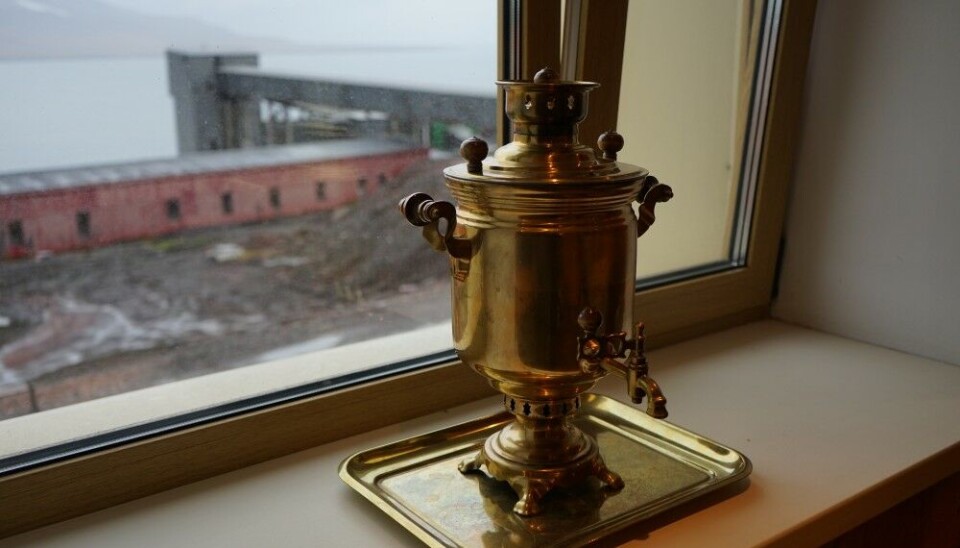 View from the window in Barentsburg, the Russian settlement on Svalbard. Photo: Thomas Nilsen