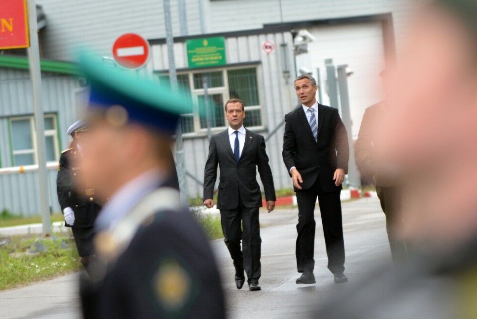 Former prime ministers Dmitry Medvedev and Jens Stoltenberg, now respectively Deputy Head of Russia's Security Council and NATO General Secretary, on the Russian-Norwegian border in 2013. Photo: Thomas Nilsen