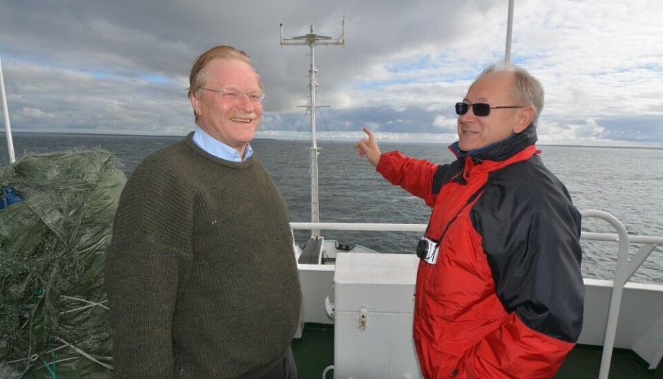 Former Norwegian Ambassador to Moscow Øyvind Nordsletten (left) and Russia’s former Ambassador to the Arctic, Anton Vasiliev, were among the participants onboard the “Professor Molchanov” expedition in 2013. Photo: Thomas Nilsen