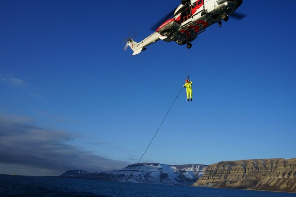 Rescue training at Svalbard. Photo: Thomas Nilsen