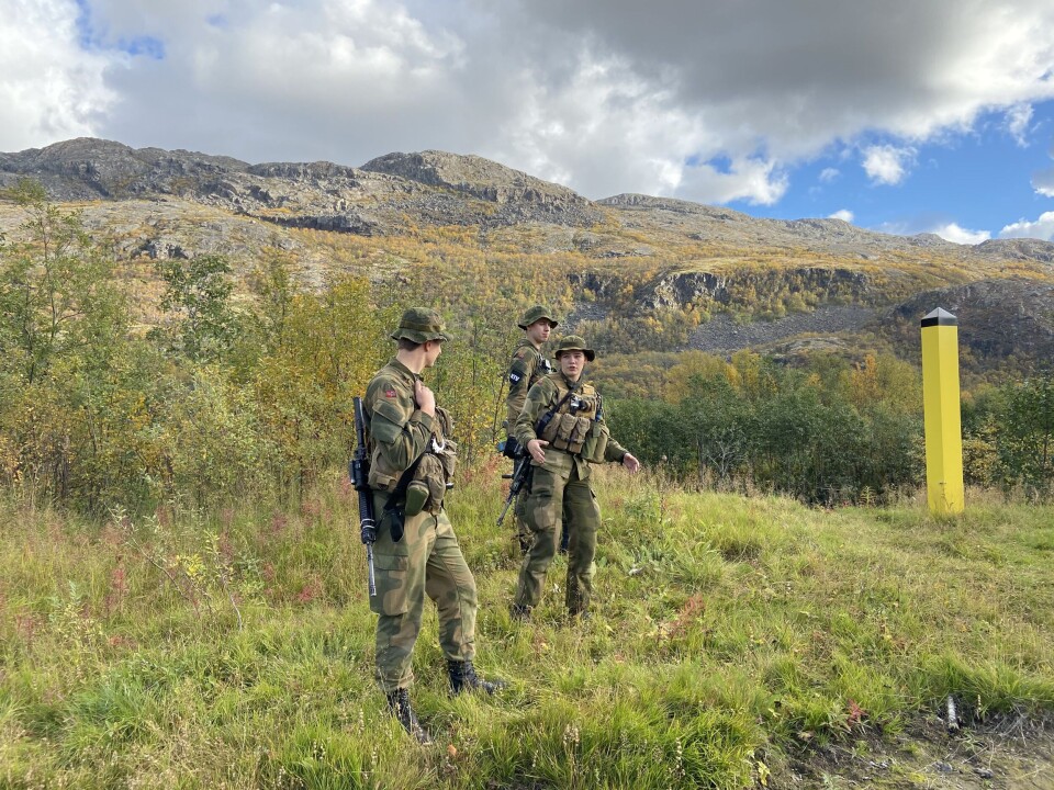 Norwegian soldiers guard the border with Russia. Photo: Thomas Nilsen