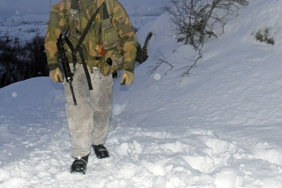 It is dark and snowy for the Norwegian border guard soldiers in December. Illustration photo: Thomas Nilsen