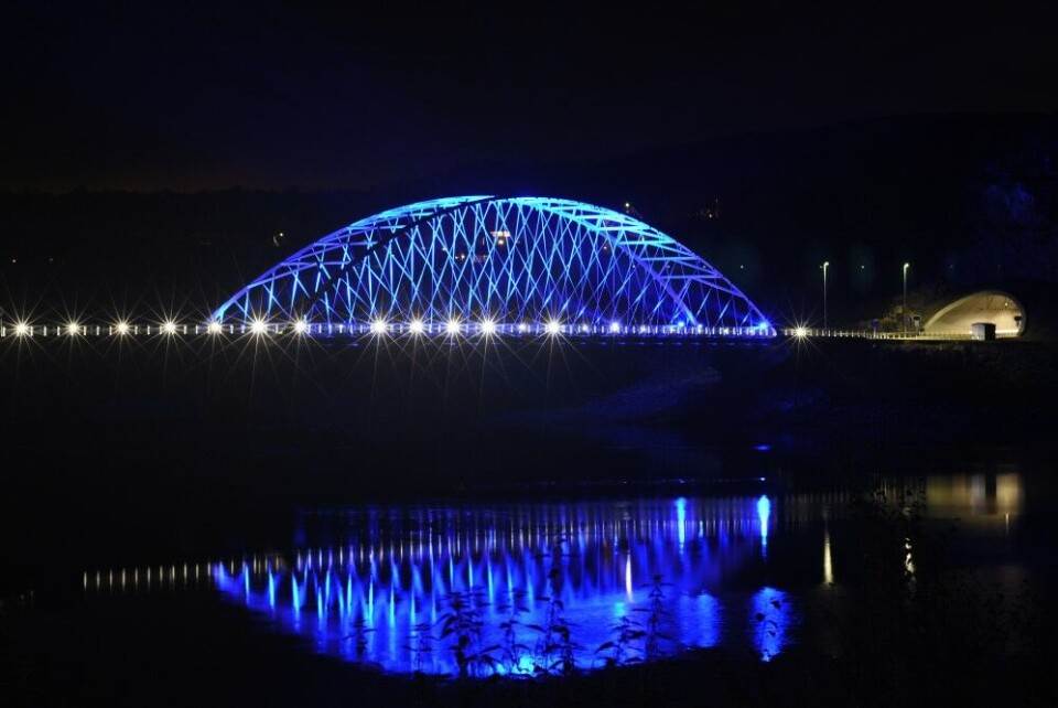 Drop in border traffic after opening of new bridge and tunnel