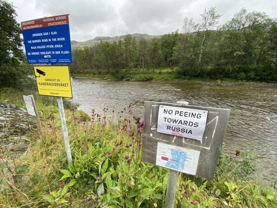 The border runs in the middle of the creek Grense Jakobselv. Photo: Thomas Nilsen