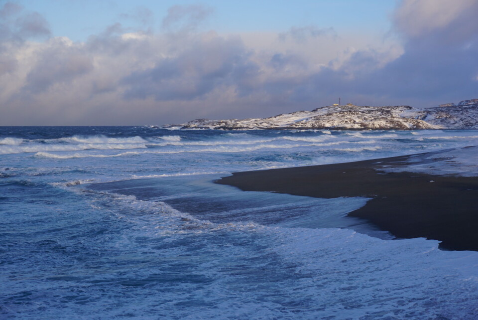 Grense Jakobselv on Norway’s coast to the Barents Sea is the nearest shore to the border with Russia, here seen across the waters. Photo: Thomas Nilsen