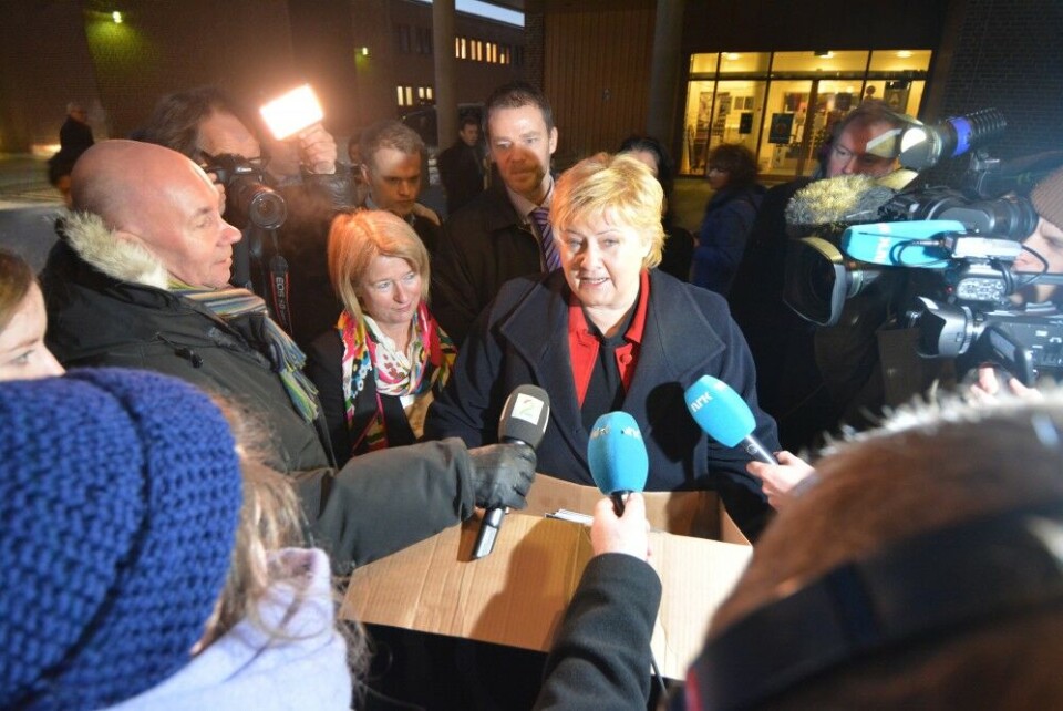 Norwegian journalists interviewing Prime Minister Erna Solberg. Photo: Thomas Nilsen