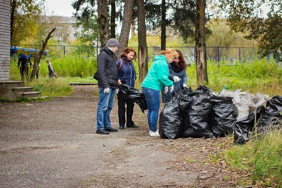 Foreign agents activities: Members of Aetas are collecting garbage in Arkhangelsk. Photo: Aetas