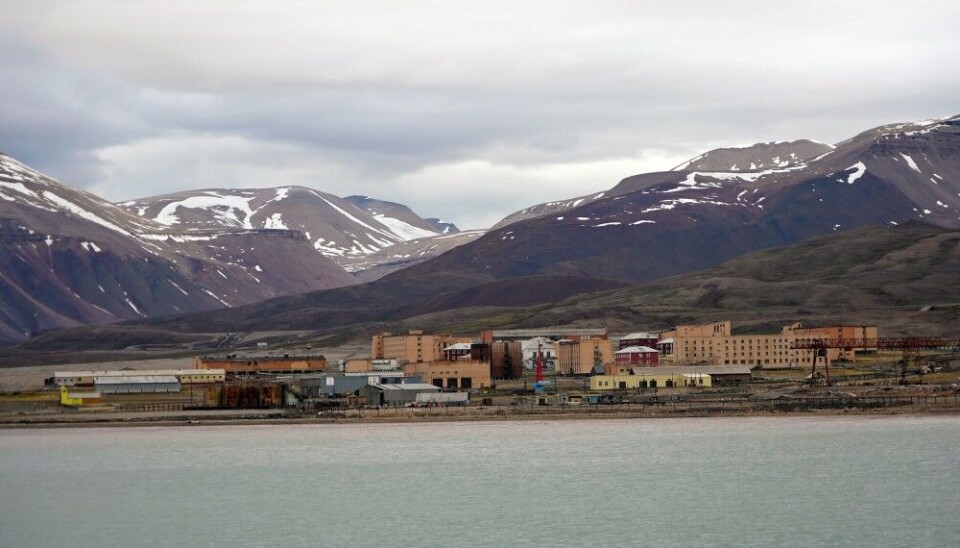 Pyramiden was for more than 20 years a ghost town. In recent time, Russia has moved in workers to resurrect the Soviet-style buildings and upgrade infrastructure. Photo: Thomas Nilsen
