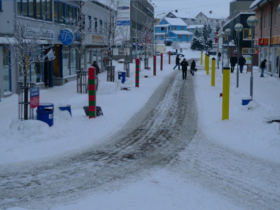 Everyday life in Kirkenes is closely linked with the town’s proximity to Russia. A few year’s ago, an art-project displayed Russian and Norwegian border poles along the pedestrian street in the centre. Photo: Thomas Nilsen