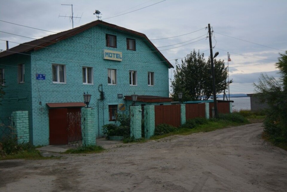 This is the motel that dozens of migrants have stayed at in Kandalaksha. Photo: Thomas Nilsen