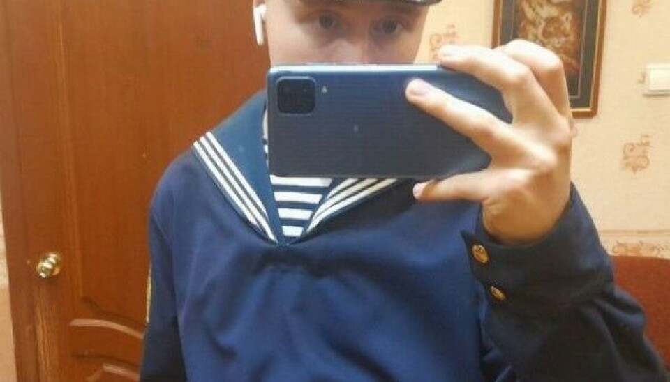 До отъезда из России Никита Голдин учился в «Высшей школе рыболовства САФУ».