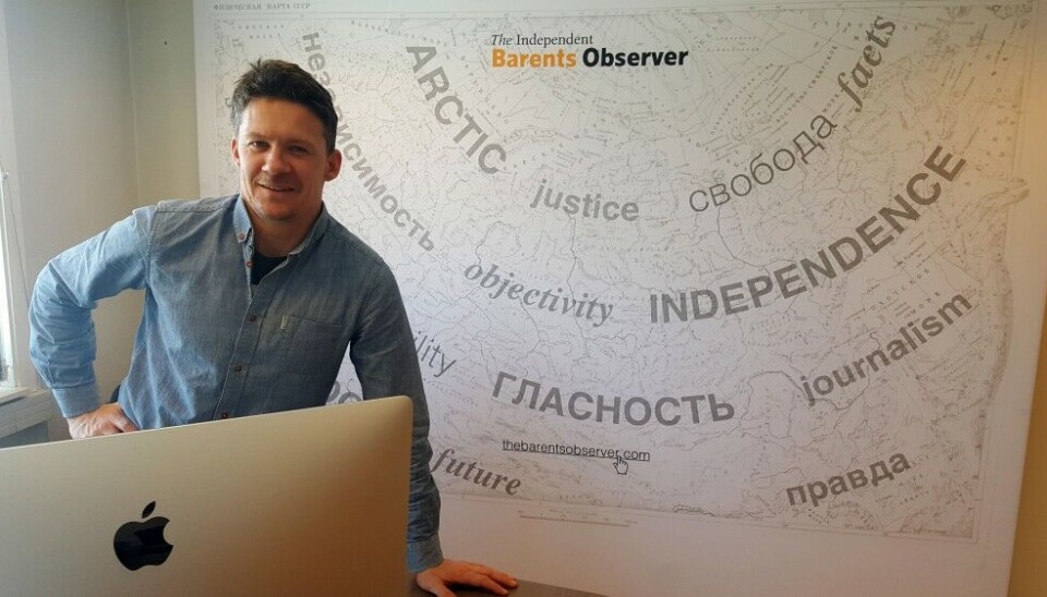 Свобода, Независимость, Факты и Справедливость — некоторые из ключевых слов на стене в офисе издателя Barents Observer Атле Стаалесена.